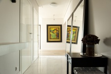Фото интерьера входной зоны квартиры в стиле фьюжн
