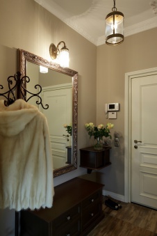 Фото интерьера входной зоны квартиры в стиле фьюжн