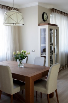 Фото интерьера столовой квартиры в стиле фьюжн