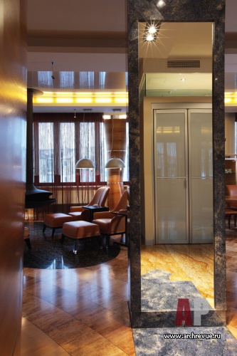 Фото интерьера входной зоны квартиры в современном стиле