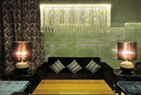 Ресторан с элементами гламура