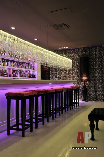 Фото интерьера бара ресторана в стиле гламур