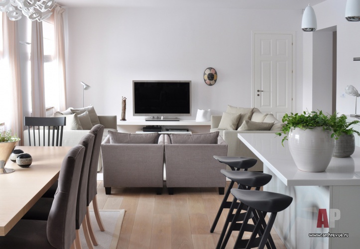 Фото интерьера гостиной квартиры в стиле фьюжн