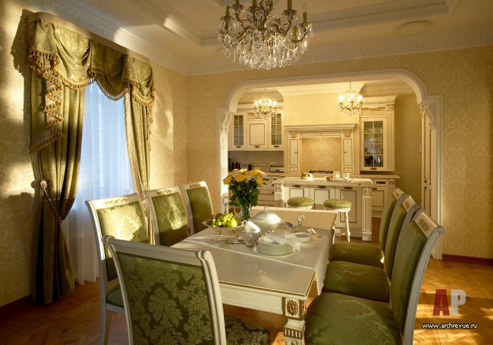 Фото интерьера столовой дома в неоклассике