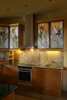 Фото интерьера кухни многоуровневой квартиры-пентхауса в стиле модерн
