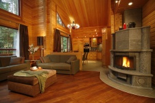  Фото интерьера гостиной деревянного дома в эко стиле