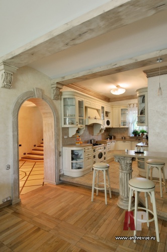 Фото интерьера кухни загородного дома в стиле кантри