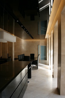 Фото интерьера кухни квартиры в современном стиле