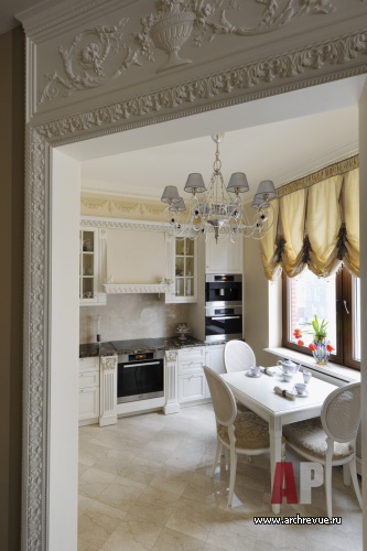 Фото интерьера кухни квартиры в современном классическом стилеФото интерьера кухни квартиры в современном классическом стиле