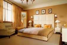 Фото интерьера спальни квартиры в современном стиле