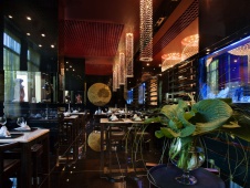 Фото интерьера зала японского ресторана