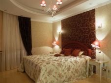 Фото интерьера спальни квартиры в неоклассическом стиле