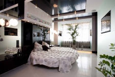 Фото интерьера спальни двухэтажной квартиры в современном стиле