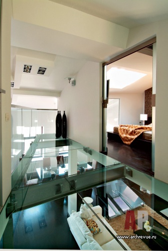 Фото интерьера балкона двухуровневой квартиры в современном стиле