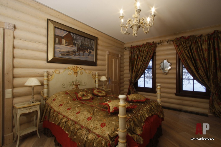 Фото спальни гостевого деревянного дома