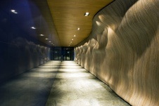 Фото интерьеров коридора гольф-клуба в Пирогово