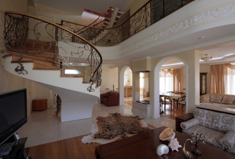 Загородный особняк в духе классика-light