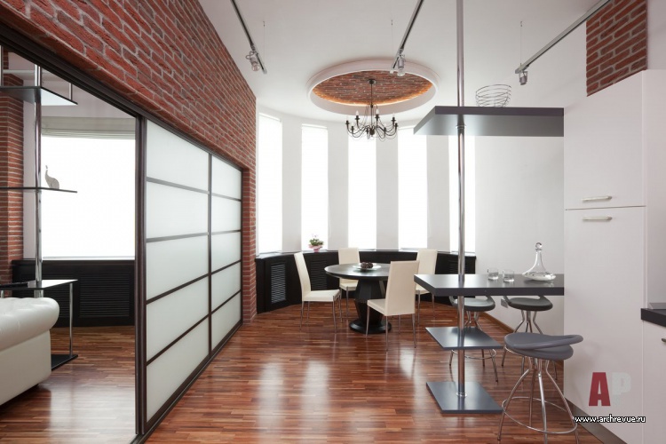 Фото интерьера кухни-столовой квартиры для холостяка