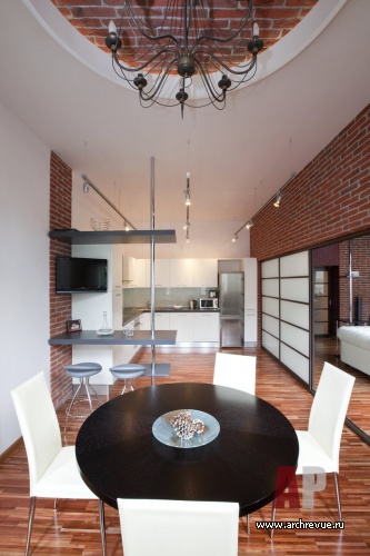 Фото интерьера кухни-столовой квартиры для холостяка