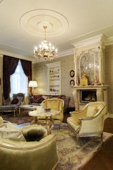 Фото интерьера гостиной квартиры в классическом стиле