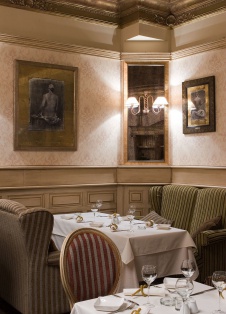 Фото интерьера зала итальянского ресторана