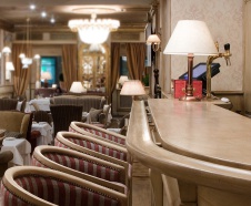 Фото интерьера бара итальянского ресторана