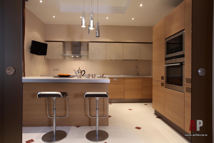 Фото интерьера кухни двухуровневой квартиры в эко стиле