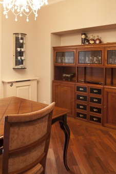 Фото интерьера столовой в классическом стиле