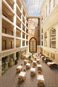 Фото интерьера ресторана отеля