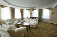 Фото интерьера гостиничного номера категории «Люкс»