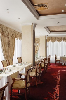 Фото интерьера ресторана отеля