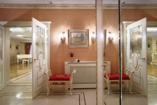 Фото интерьера холла особняка в классическом стиле