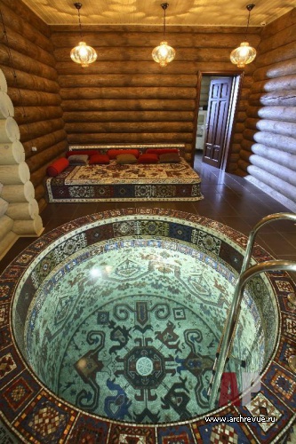 Фото интерьера купели банного дома в гостевом комплексе