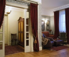Фото интерьера входной зоны квартиры в неоклассике
