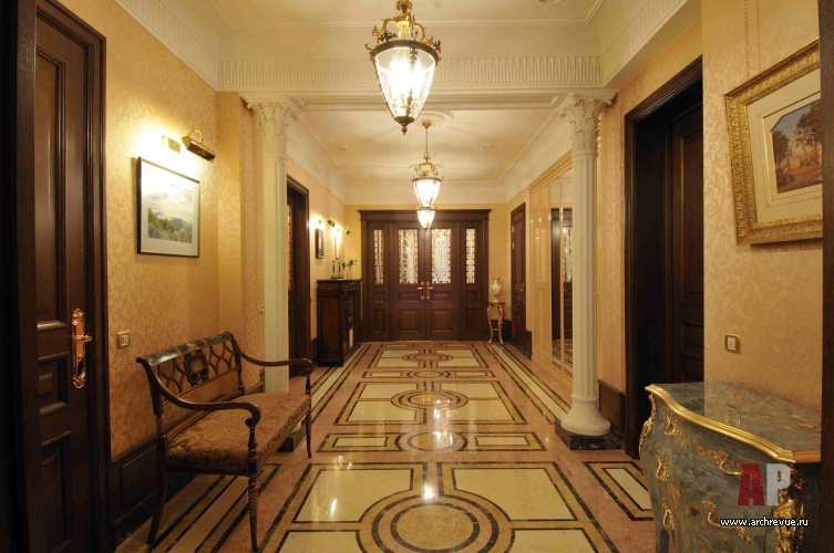  Фото интерьера холла квартиры в классическом стиле