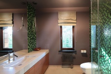 Фото интерьера санузла небольшой квартиры в современном стиле