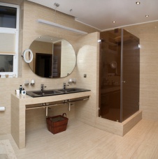 Фото интерьера зимнего сада таунхуса в эко стиле