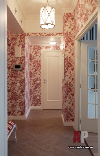 Фото интерьера коридора небольшой квартиры в стиле фьюжн