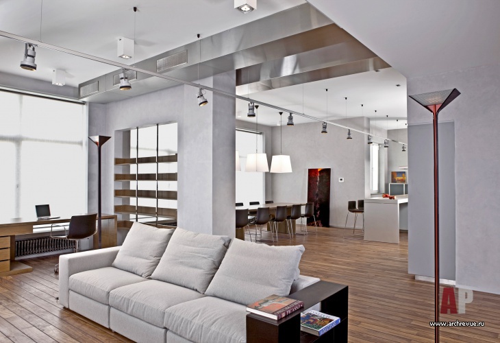 Фото интерьера зоны отдыха многоуровневой квартиры в стиле минимализм