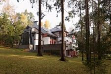 Фото фасада главного дома загородного поместья