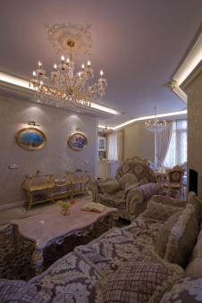 Фото интерьера гостиной квартиры в классическом стиле