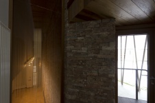 Фото интерьера коридора дома в современном стиле