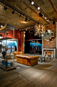 Фото интерьера торгового зала магазина в стиле фьюжн