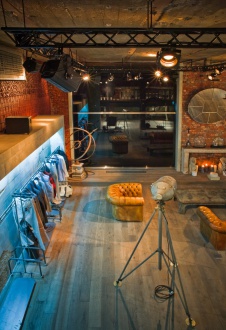 Фото интерьера торгового зала магазина в стиле фьюжн