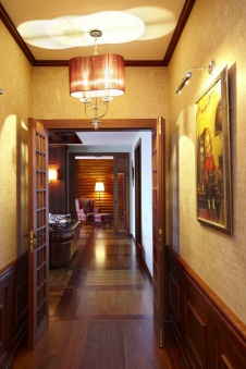 Фото интерьера коридора квартиры в стиле кантри