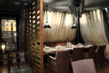 Фото интерьера веранда ресторана в стиле фьюжн