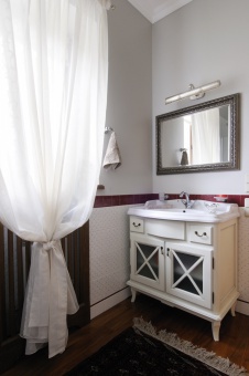 Фото интерьера санузла таунхауса в неоклассике