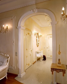 Фото интерьера входной зоны квартиры в стиле классика