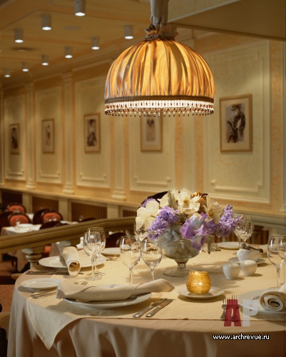 Фото интерьера зала ресторана отеля в современном стиле