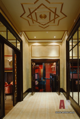 Фото интерьера холла отеля в современном стиле